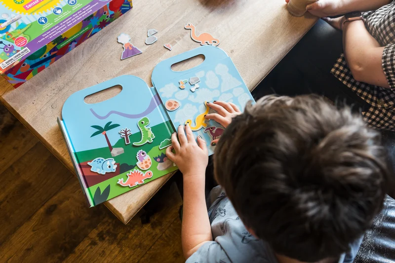 Dinosaur Magnetic Play Set - Imagen 3